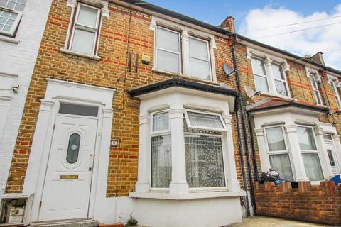 2 bed property, in Madras Road, £280,000