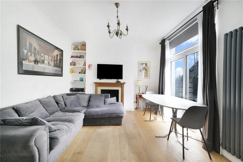 2 bed property, in Warwick Way, £595,995