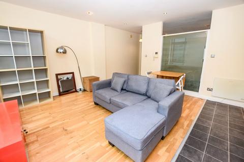 1 bed property, in 60A Oldham Street, £125,000