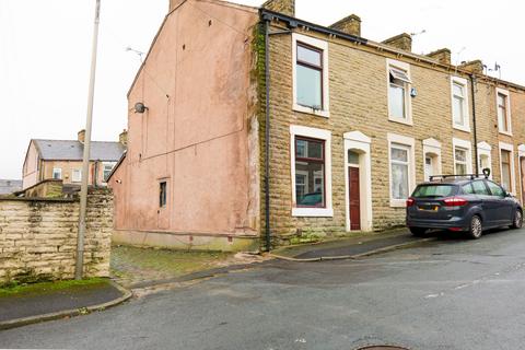 3 bed property, in Clifton Street, £125,000