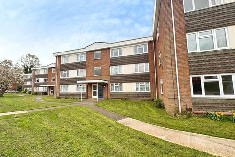 2 bed property, in Whites Row, £170,000