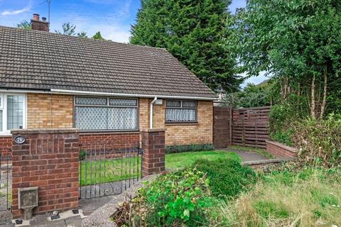 2 bed property, in Mardol Close, £190,000