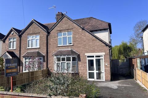 2 bed property, in Brookvale Road, £349,950