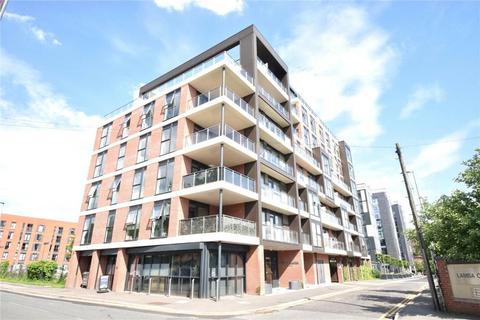 2 bed property, in Bridgewater Gate, £122,000