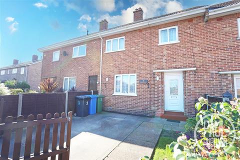 3 bed property, in Hawthorn Avenue, £175,000