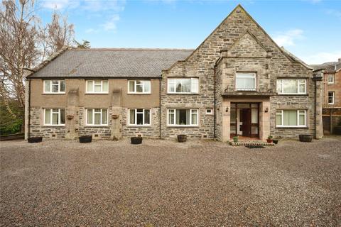 5 bed property, in Strathpeffer, £455,000