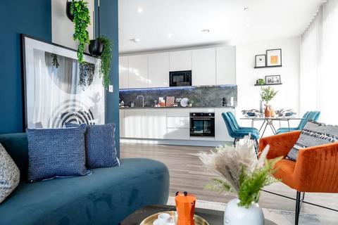 2 bed property, in Spear Street, £350,000
