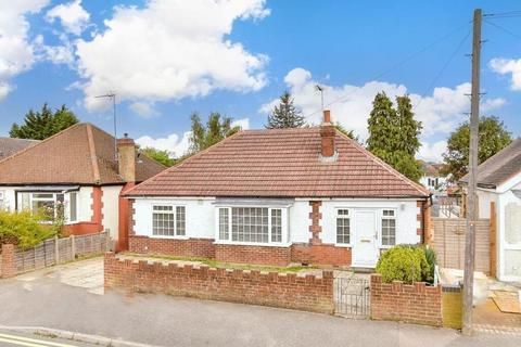 3 bed property, in Gerrard Avenue, £410,000