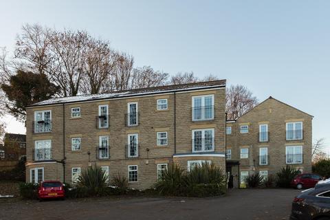 2 bed property, in Moorlands Avenue West, £97,500