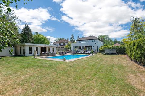 4 bed property, in Bury St. Edmunds, £1,050,000