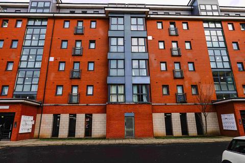 1 bed property, in Central Way, £100,000
