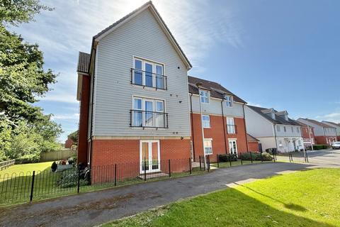 1 bed property, in Trafalgar Road, £142,500
