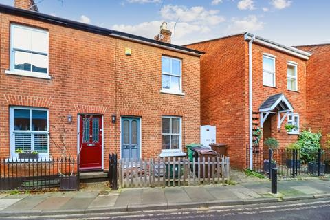 2 bed property, in Church Street, £650,000