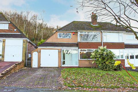 3 bed property, in Camberley Crescent, £229,950