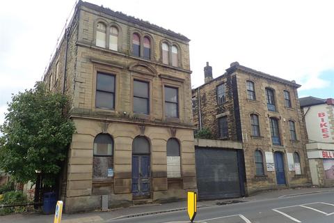 Land, in Bradford Road, £360,000