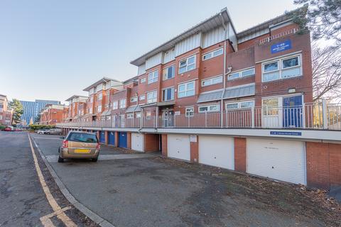 2 bed property, in Shepherds Gardens, £177,000