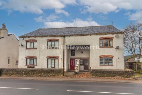 2 bed property, in Garstang Road, £155,000