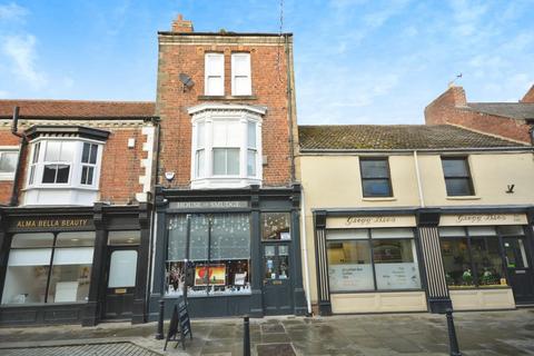 2 bed property, in North Bondgate, £125,000
