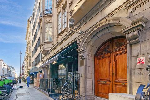 2 bed property, in Dover Street, £2,100,000