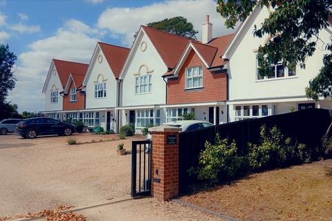 3 bed property, in East Stoke BH20, £475,000