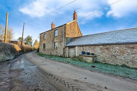 4 bed property, in Wernrheolydd, £700,000