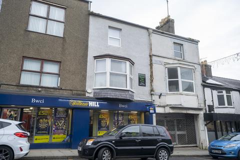 3 bed property, in High Street, £57,000
