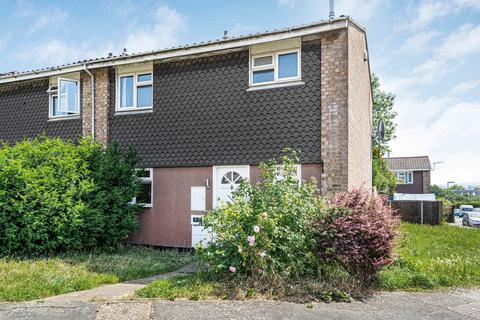 3 bed property, in Rowan Close, £375,000