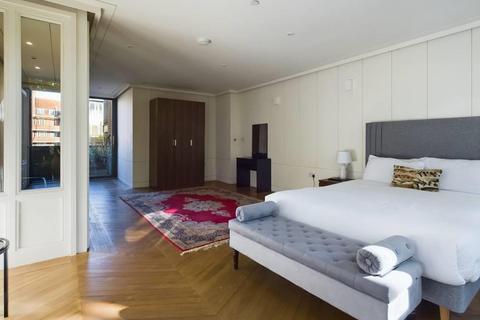 5 bed property, in Belmont Street, £2,250,000