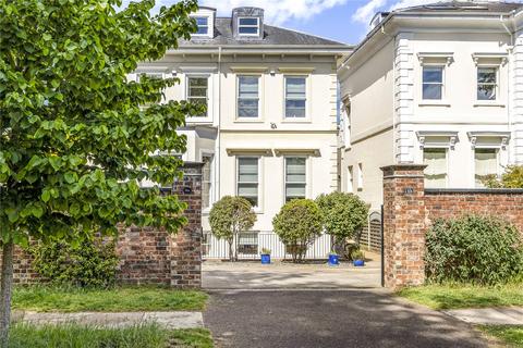 4 bed property, in Grafton Road, £1,195,000