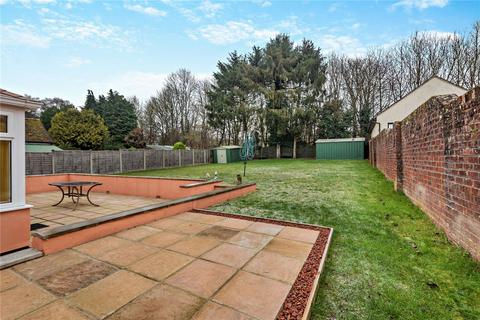 4 bed property, in Long Lane, £625,000
