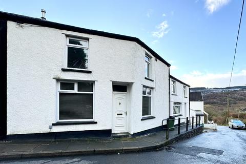 3 bed property, in Dare Road, £139,995