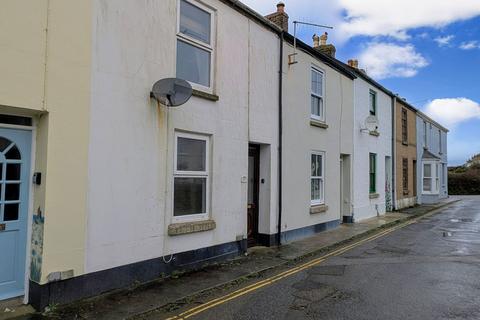 2 bed property, in Regent Terrace, £180,000