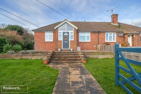 2 bed property, in Ridley's Piece, £400,000