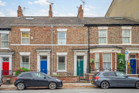 3 bed property, in Monkgate, £400,000