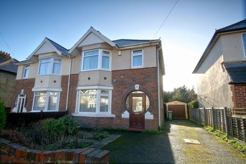 3 bed property, in Westbury Crescent, £475,000