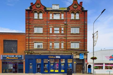 3 bed property, in Cliff Street, £75,000