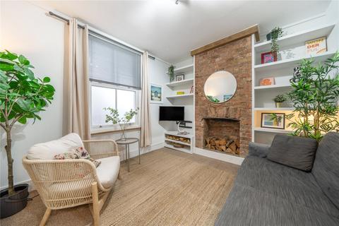 3 bed property, in Balaclava Road, £825,000