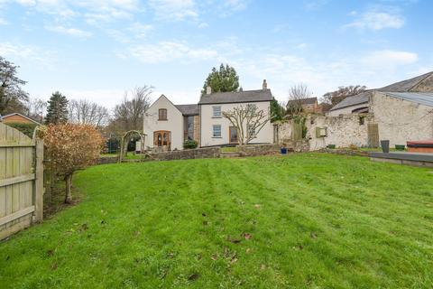 5 bed property, in Vinegar Hill, £840,000