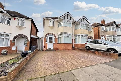 3 bed property, in Anstey Road, £275,000