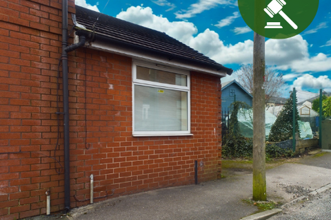 1 bed property, in Gordon Street, £52,000