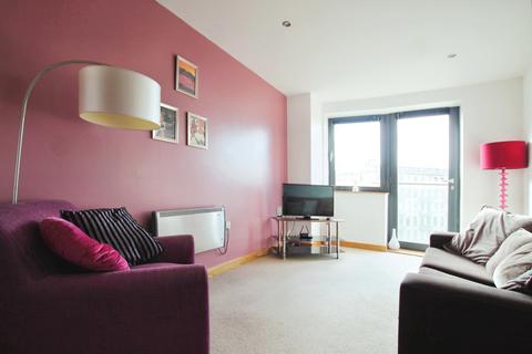 2 bed property, in Victoria Mills, £100,000
