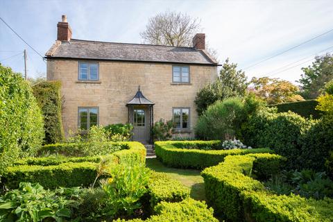 4 bed property, in Kemerton, £795,000