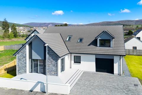4 bed property, in 4 Auchroisk Road, £390,000