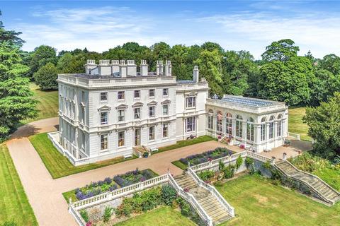 20 bed property, in Hall Lane, £3,000,000