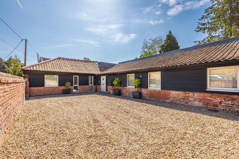 4 bed property, in Beeston St Andrew, £625,000
