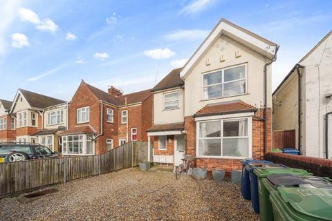 6 bed property, in East Oxford, £730,000