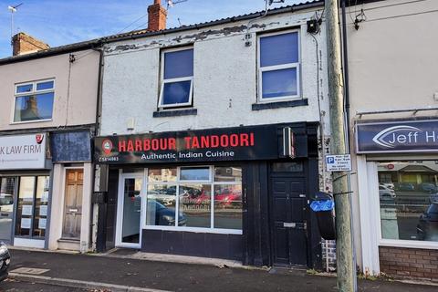 1 bed property, in Blandford Place, £130,000