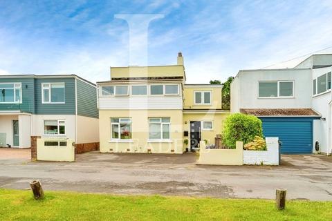 4 bed property, in Sandy Beach Estate, £400,000