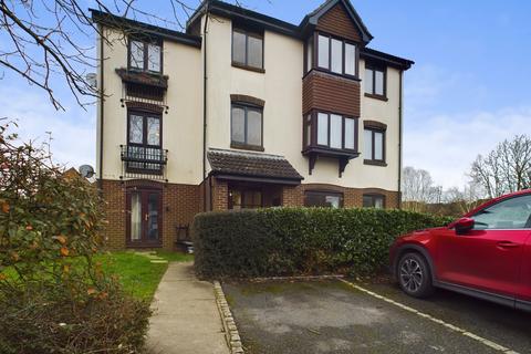 2 bed property, in Longacre Road, £150,000