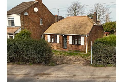 4 bed property, in Peterborough Road, £270,000
